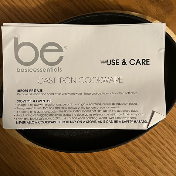 NIB Basic Essentials 2-piece oval fajita set - Picture 3 of 7